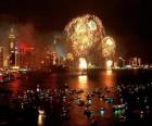 Hong Kong Yeni Yılın kutlamaya Havai Fişek